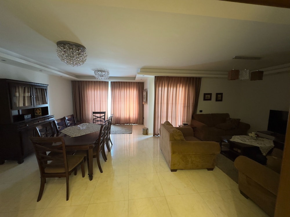 CK 1108 Spacious 2BR Apt 2BA Near Airport