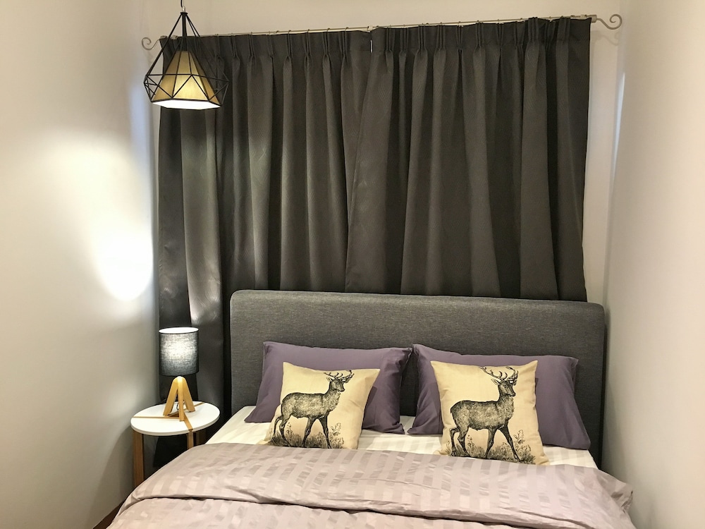 iBook7 - 2 Bedroom Gurney Studio Suite by iBook Homestay