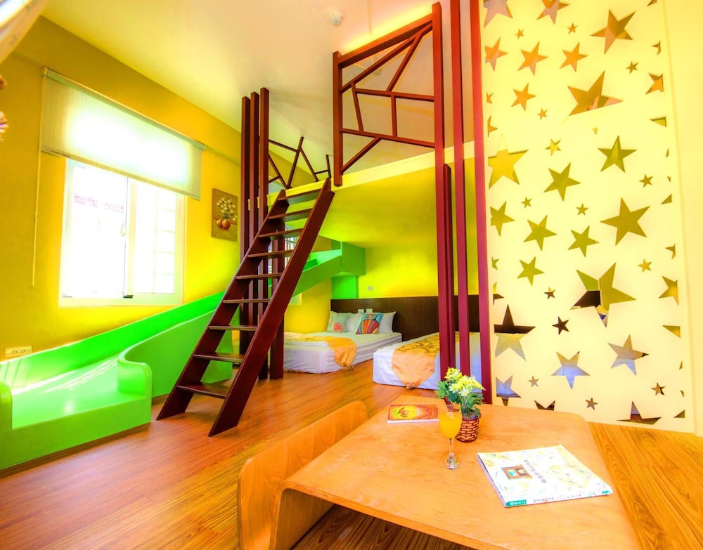 Jumping Hostel