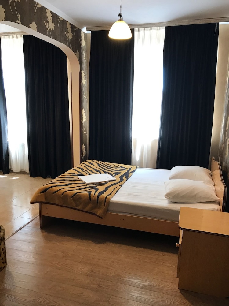 Elena Guest House