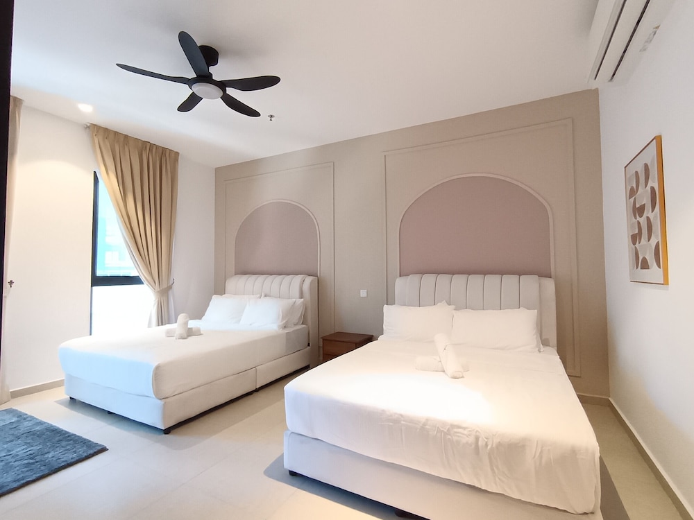 The Paxtonz by Manhattan Group