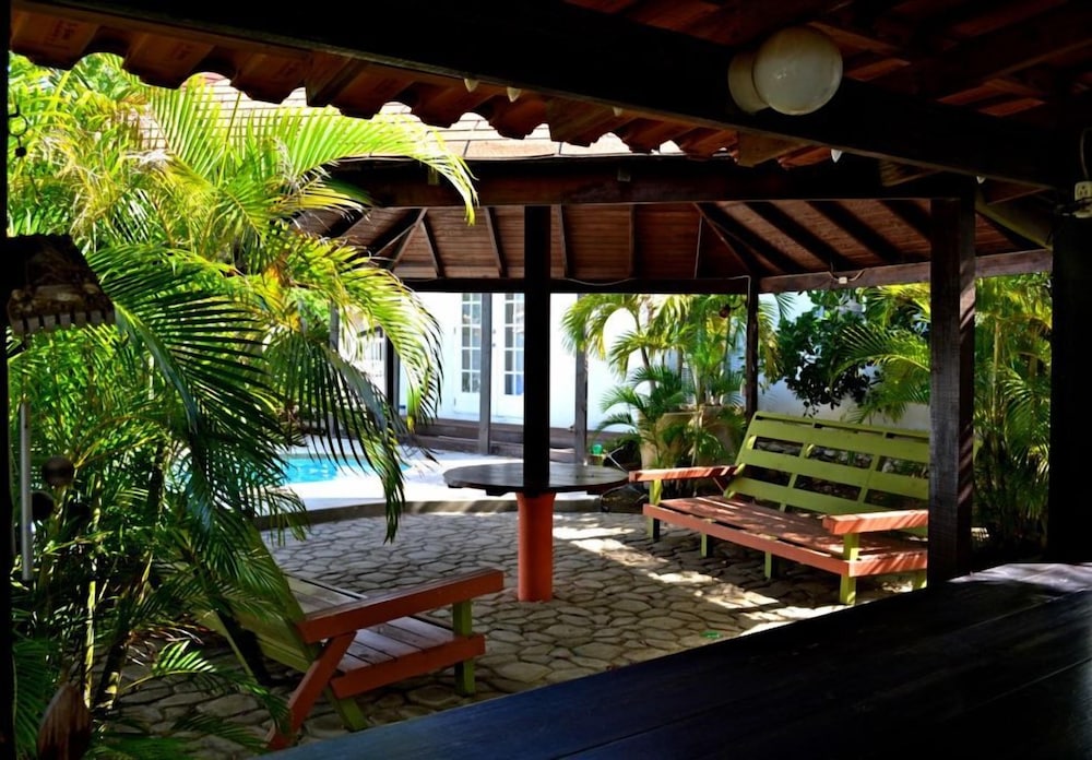 Parrot Villa