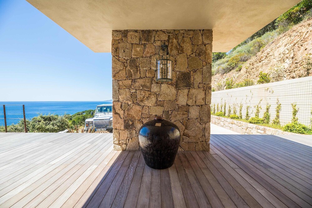 Architect Villaproperty Sea View Close to the Beaches