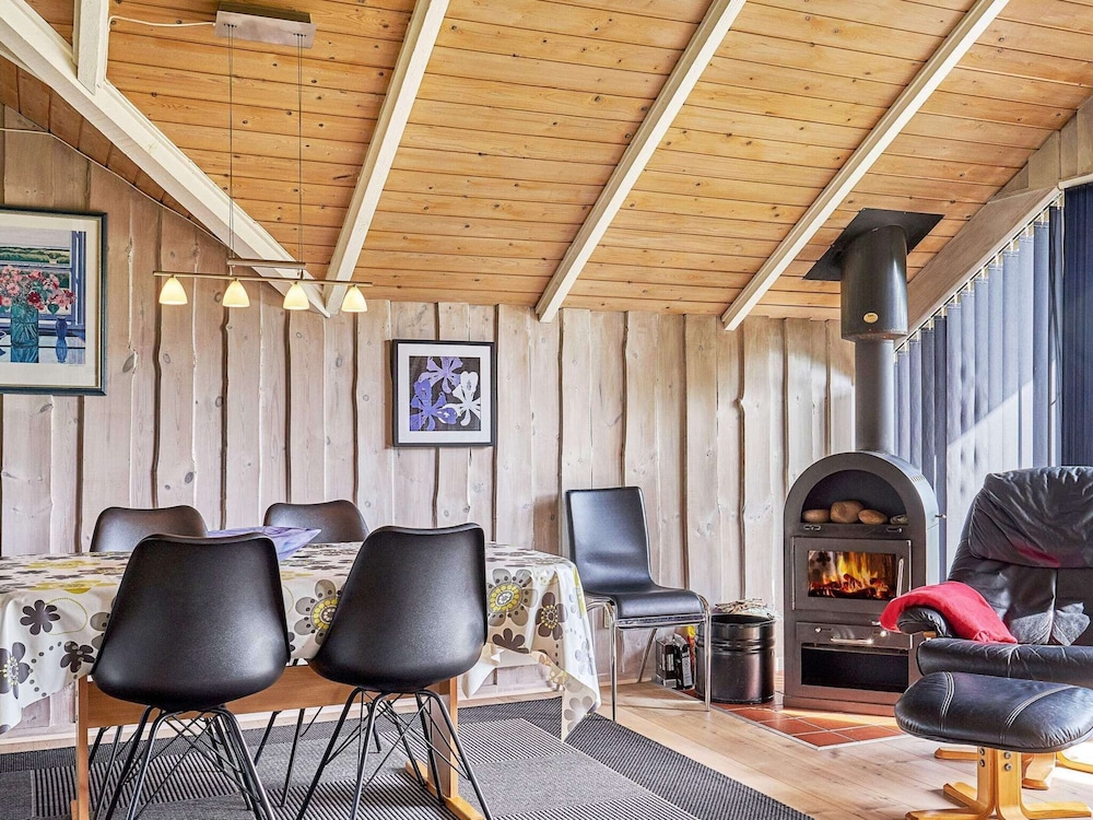 6 Person Holiday Home in Hemmet