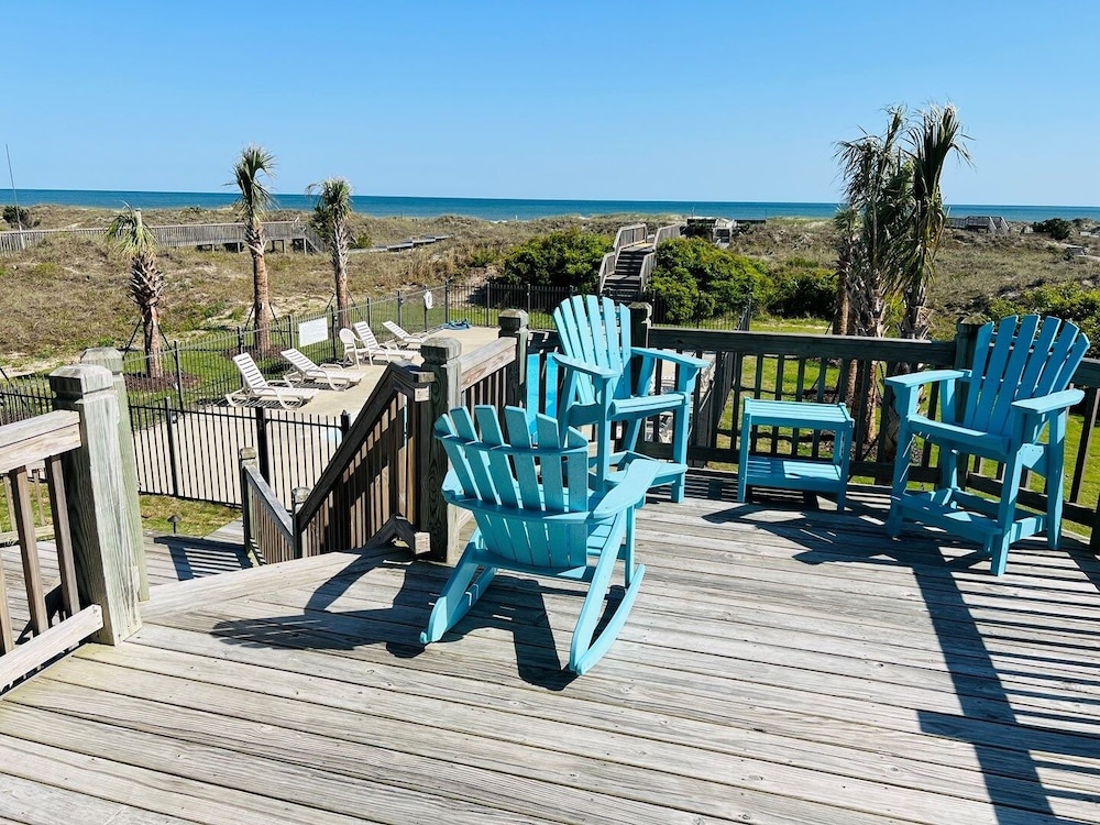 Avalon West- 5 Bedroom Home by RedAwning - Property Image 19