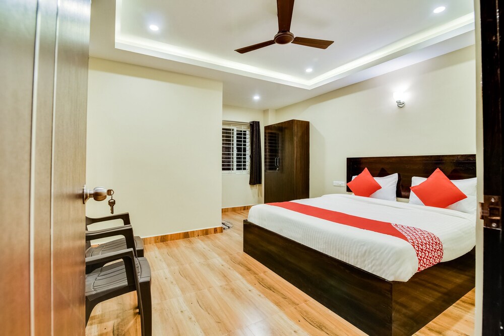 Capital O 28216 Raajas Grand view 4