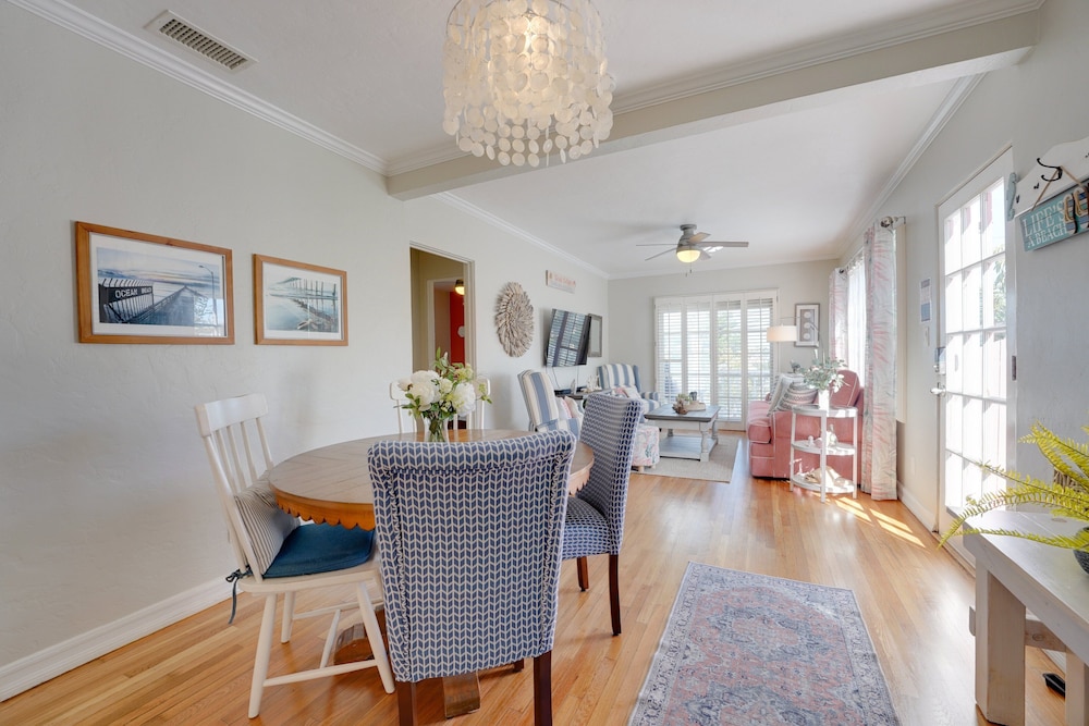 Coral Cottage