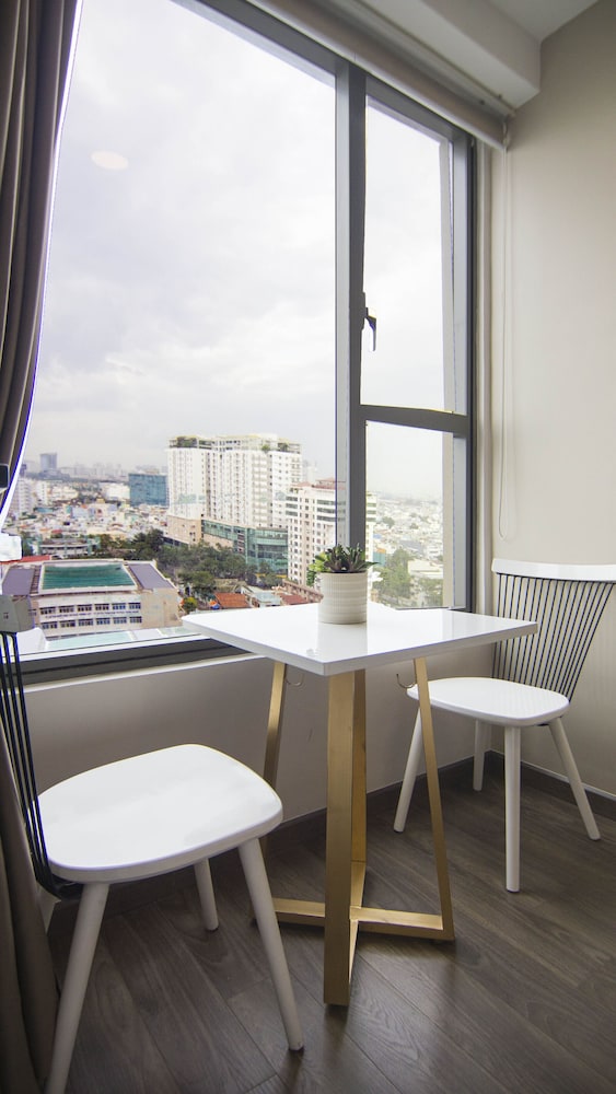 SAIGON 9 - Rivergate Residence Infinity Pool