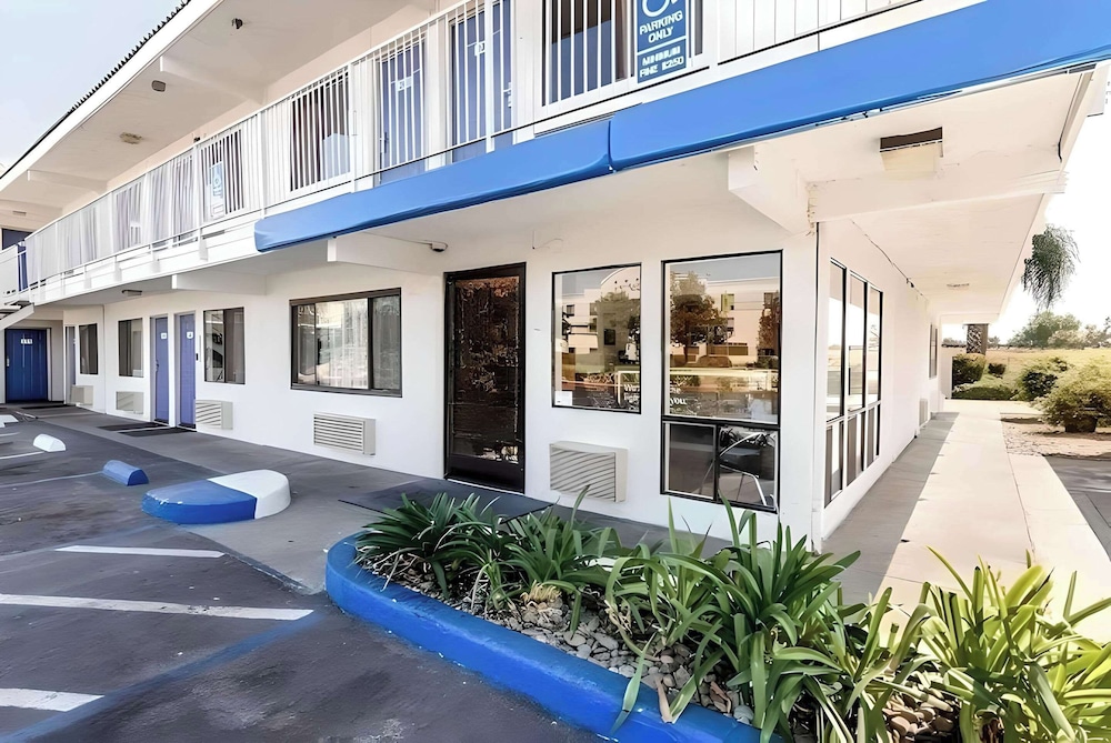 Motel 6 Modesto CA