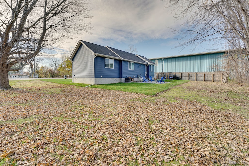 Cozy Algonac Home w/ Grill: Walk to St Clair River view 2