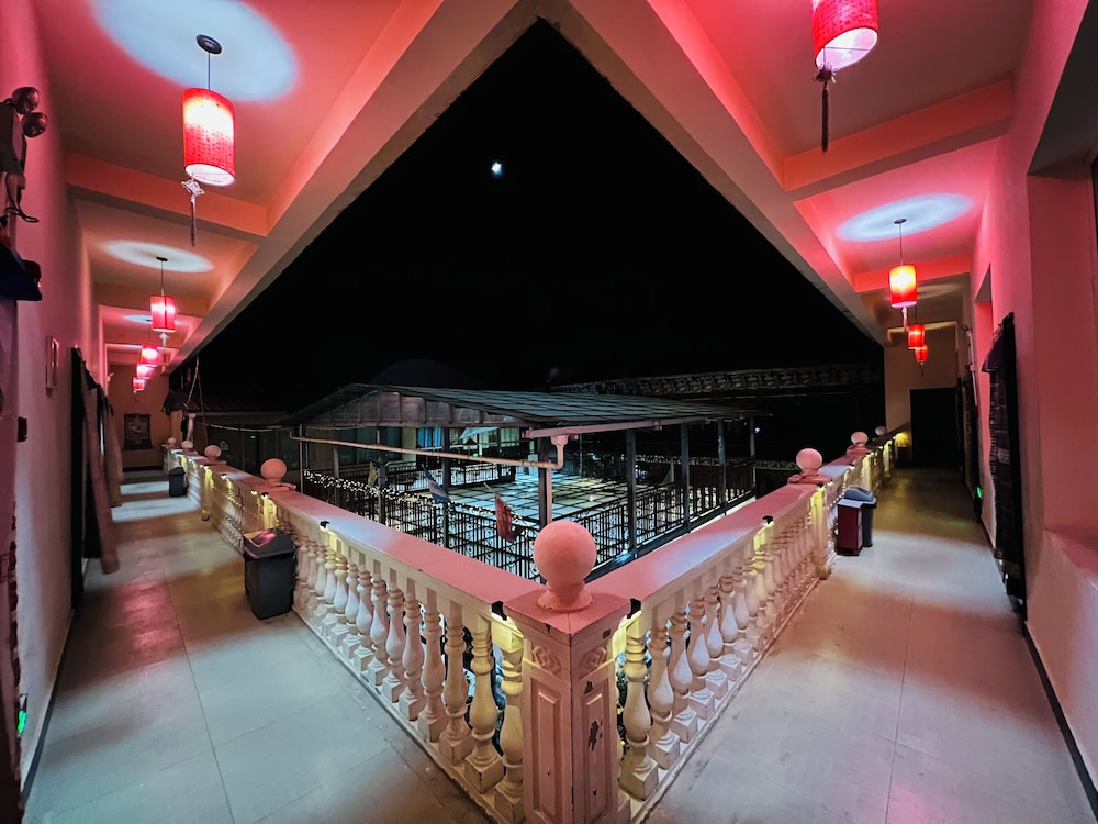 ShangriLa chudengshuo homestay