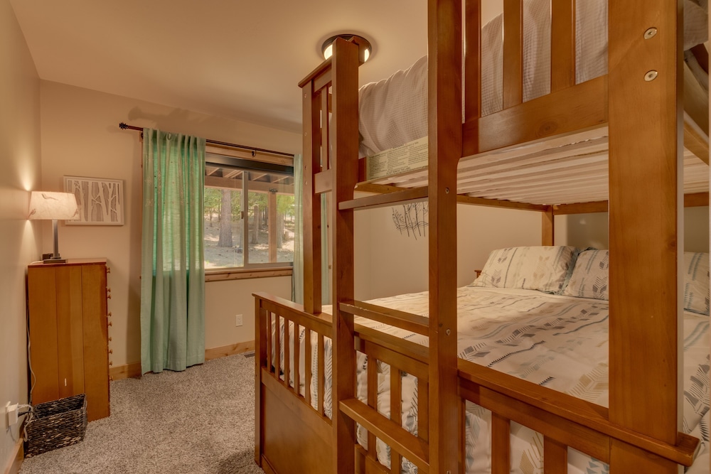 The Westlands Lodge 1135ac 4 Bedroom Home