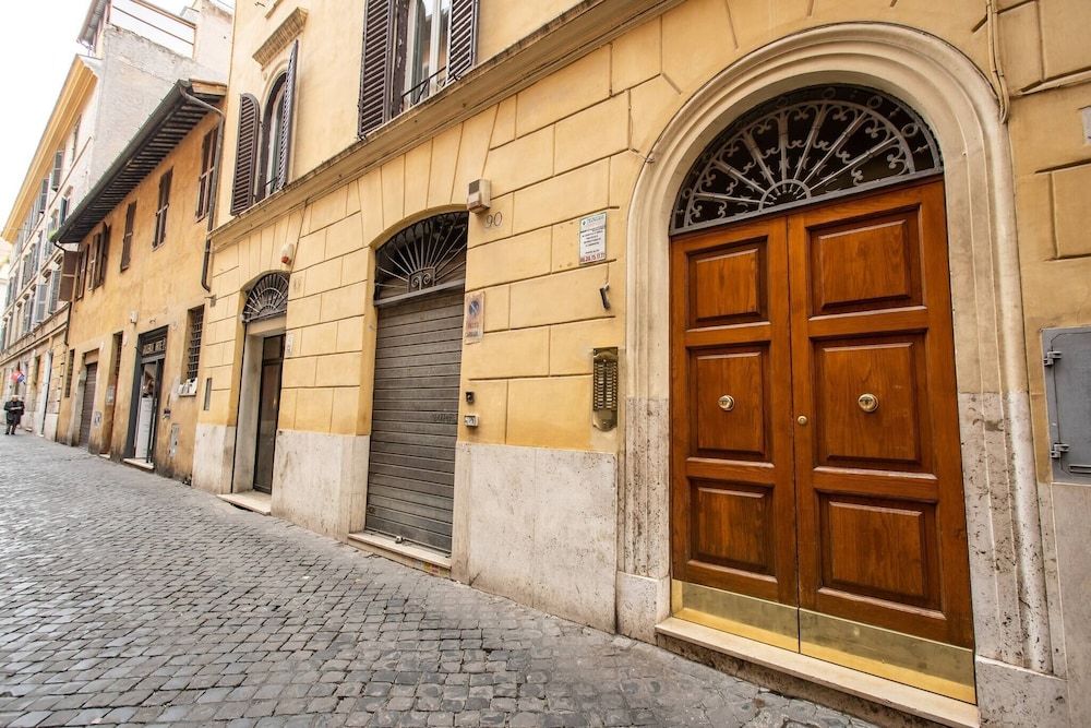 Warm Apt In Ancient Building In Vatican-p S Pietro