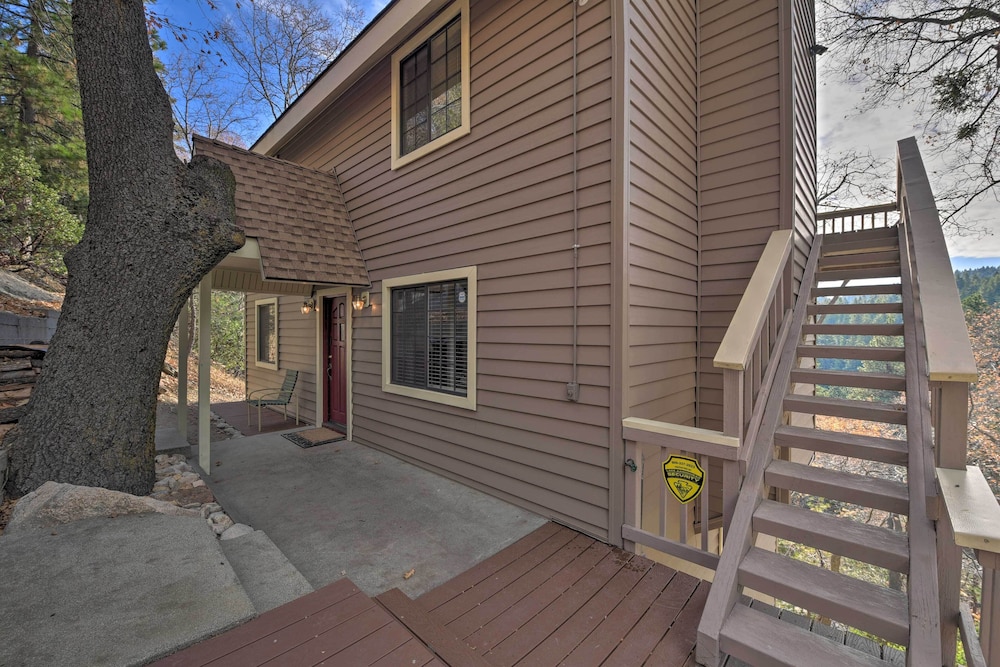 Mountainside Cabin w/ Deck - 16 Miles to Skiing! view 3