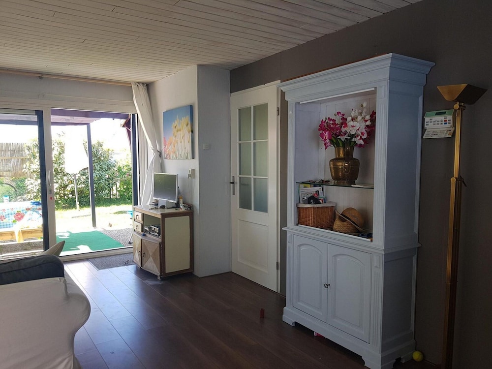 Attractive Bungalow Near Beach, Dunes