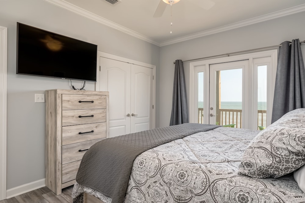 Moasis - Once In A Lifetime Views - 3 Master Suites - Room For Everyone! Make Memories At Moasis! 6 Bedroom Home by RedAwning view 5