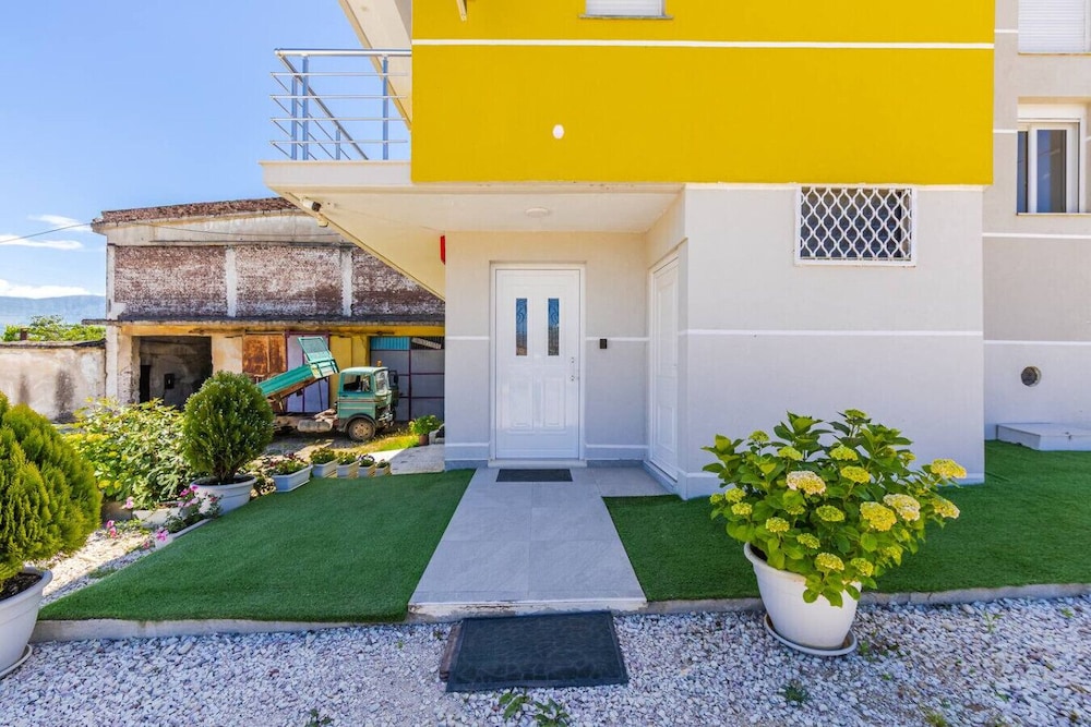 Bliss Studio in Gjirokast r