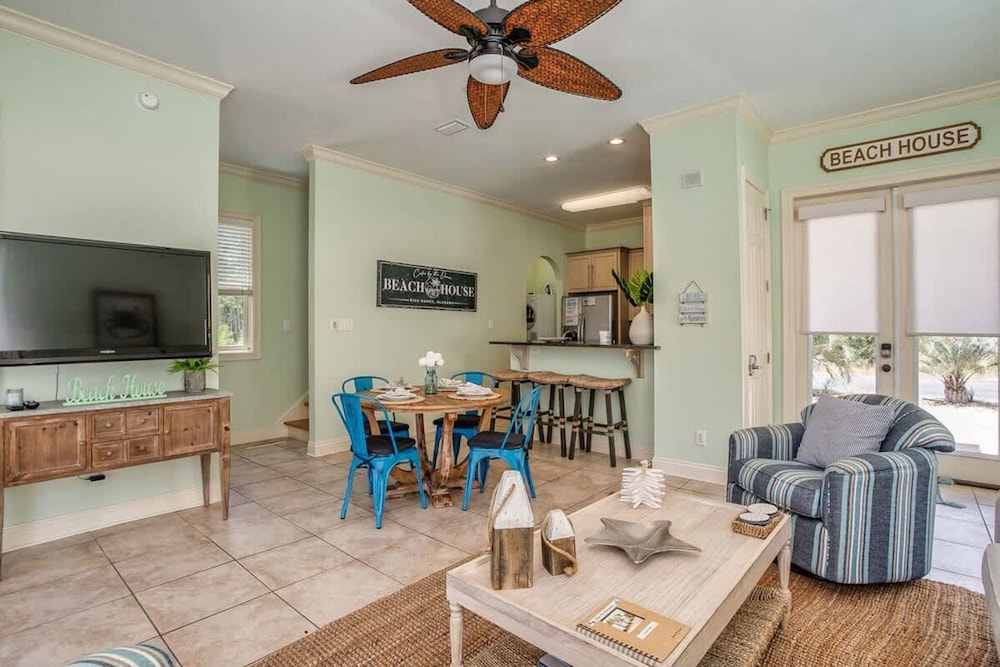 Beach Walk Retreat Heated Pool Golf Views Main Guest House Sleeps 15