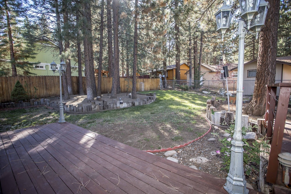 Majestic Pines 3 Bedroom Apts by RedAwning