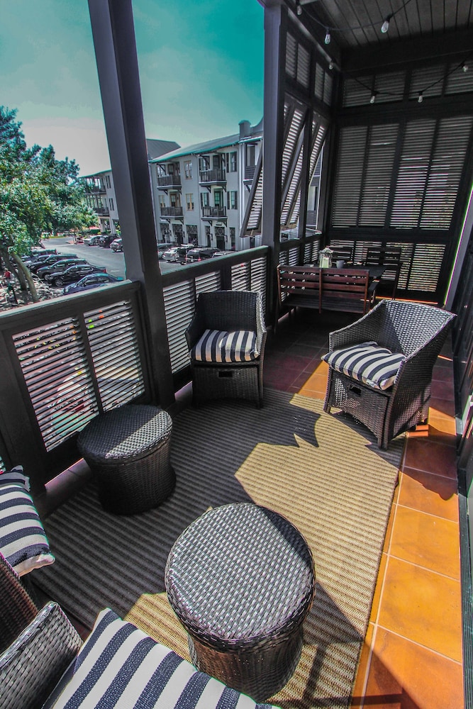 Rosemary Beach Rentals by Counts-Oakes