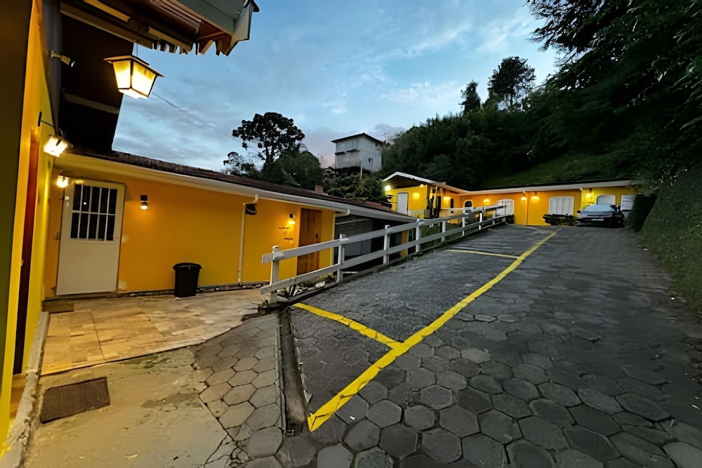 Casinha Amarela