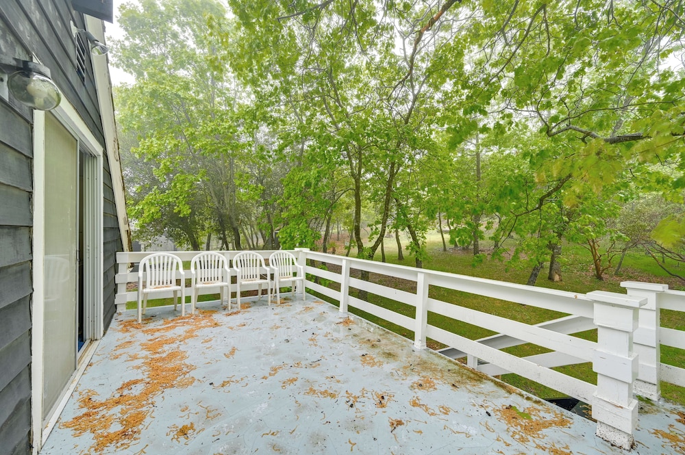 Home 3 Mi to Main St Julian: Great for Groups!