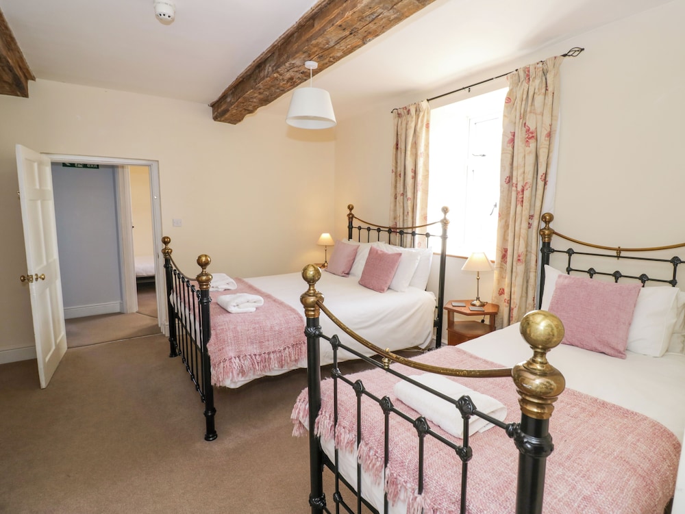 Lea Farm House
