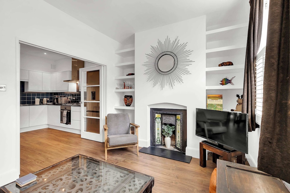 Charming Golborne Escape