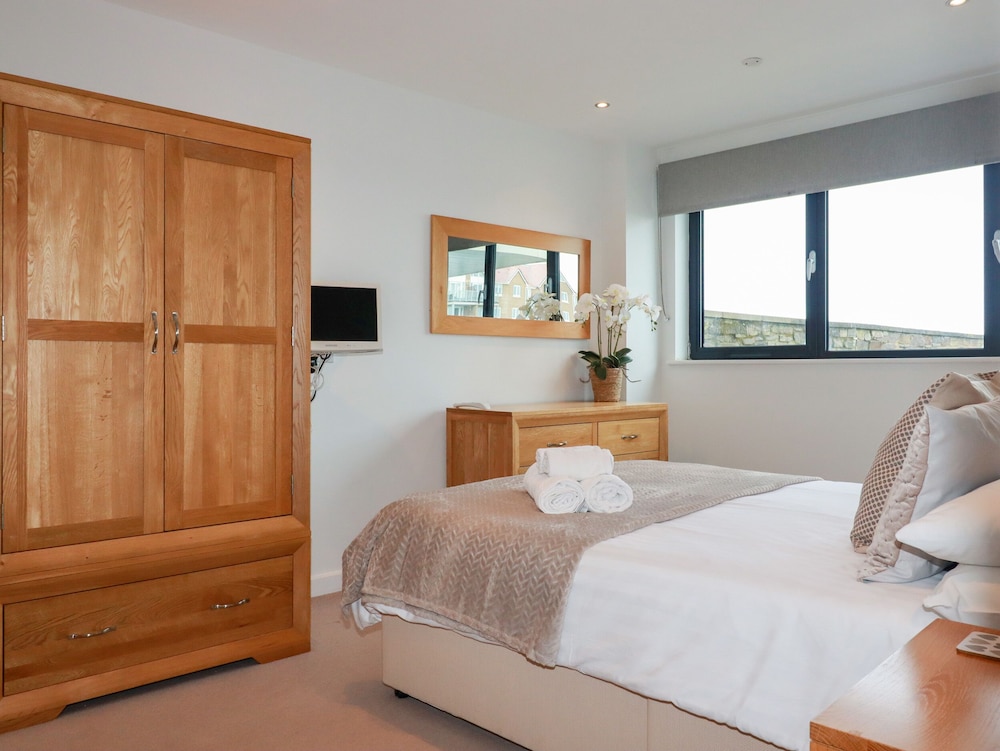 Fistral Pearl