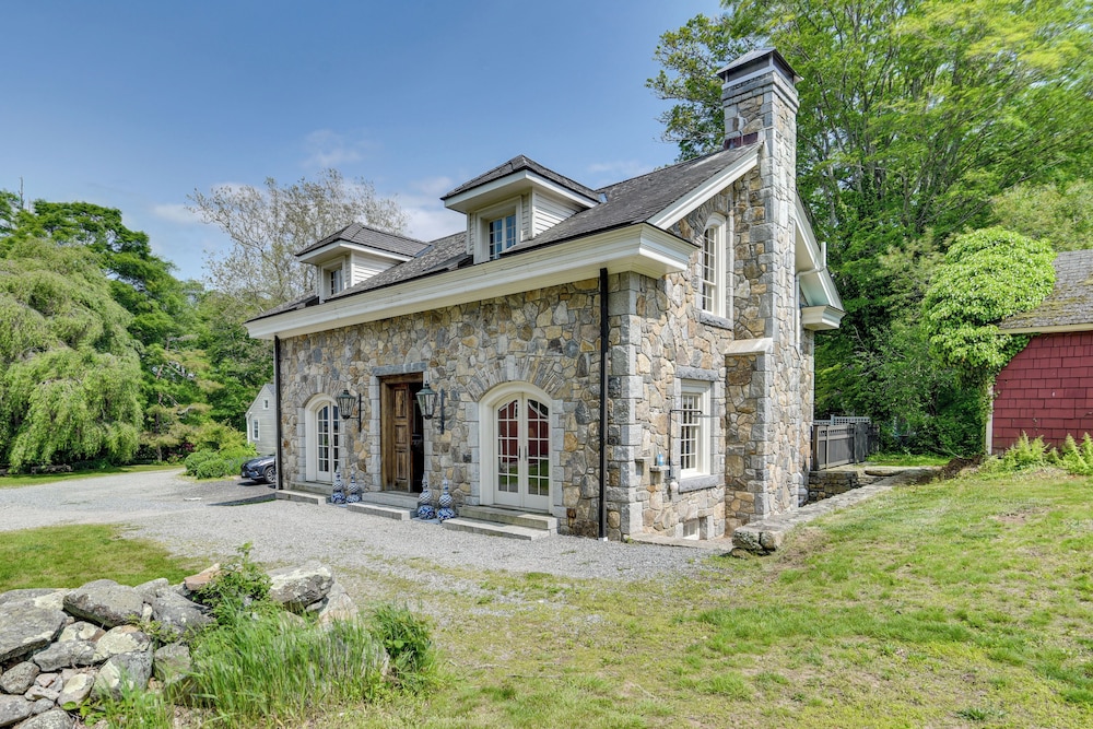 French Château Near Beaches, Mystic & Casinos!