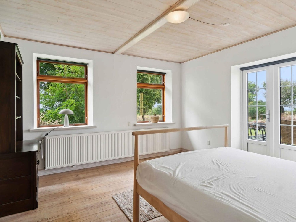 5 Star Holiday Home in Ronne