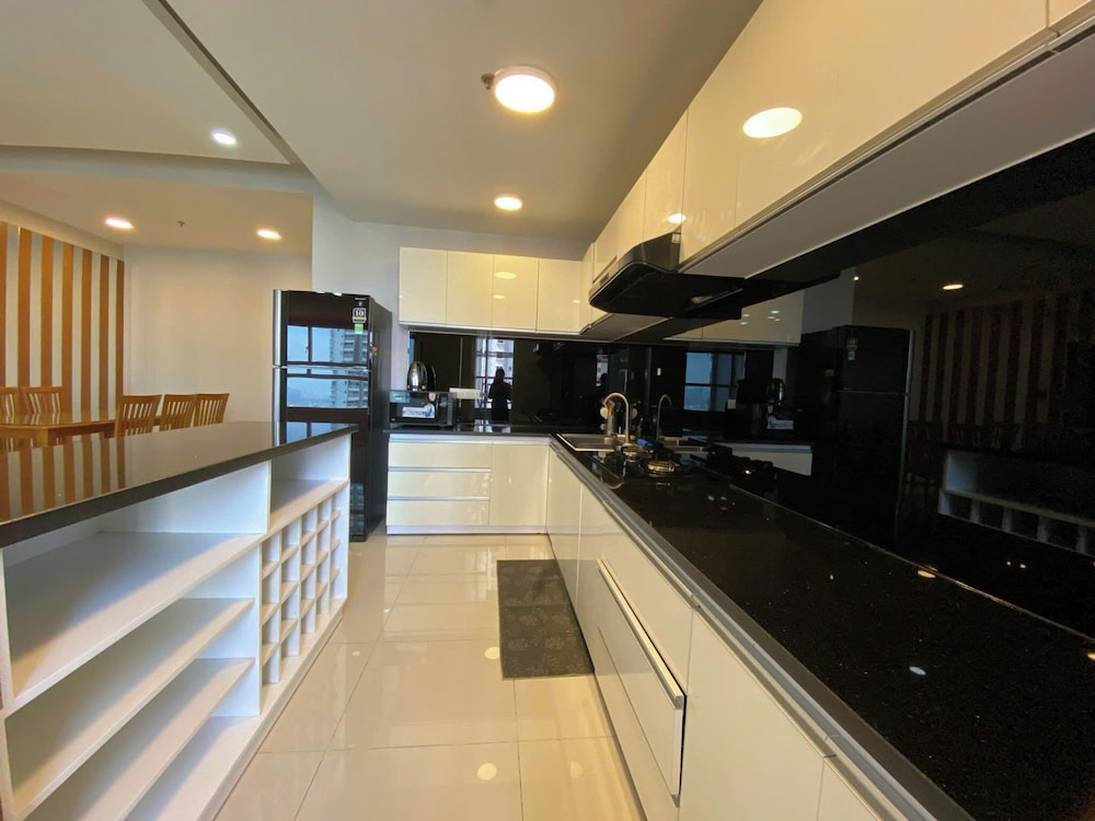 SUNRISE CITY VIEW Residences