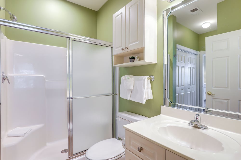 Golf Course View, Pool Access: Myrtle Beach Condo!