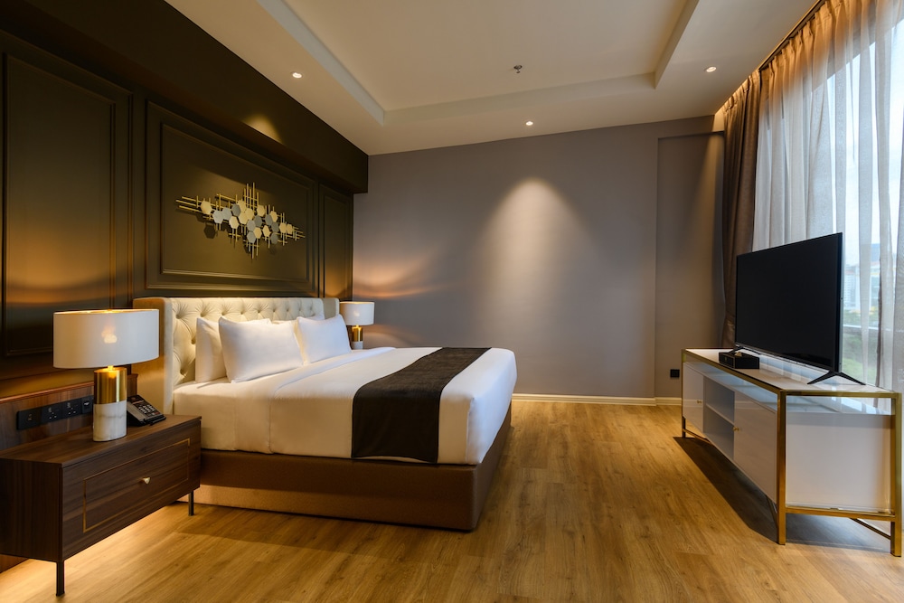 The Granite Luxury Hotel Penang 18