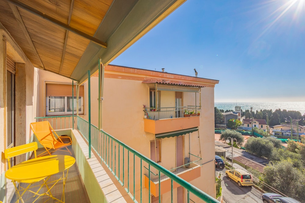 Tennis Flat With Sea View by Wonderful Italy