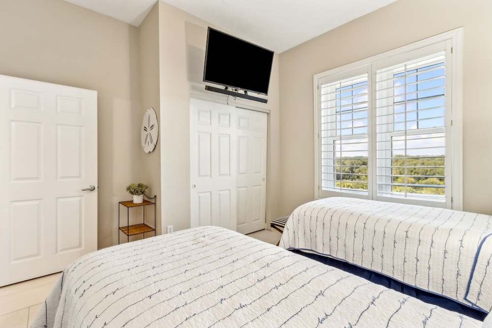 21 Ocean Place 3 Bedroom Condo