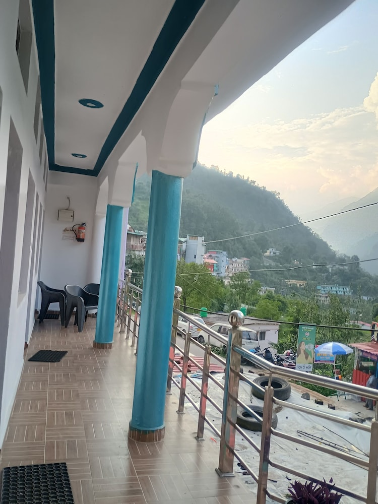 Satkar Hotel And Restuarant