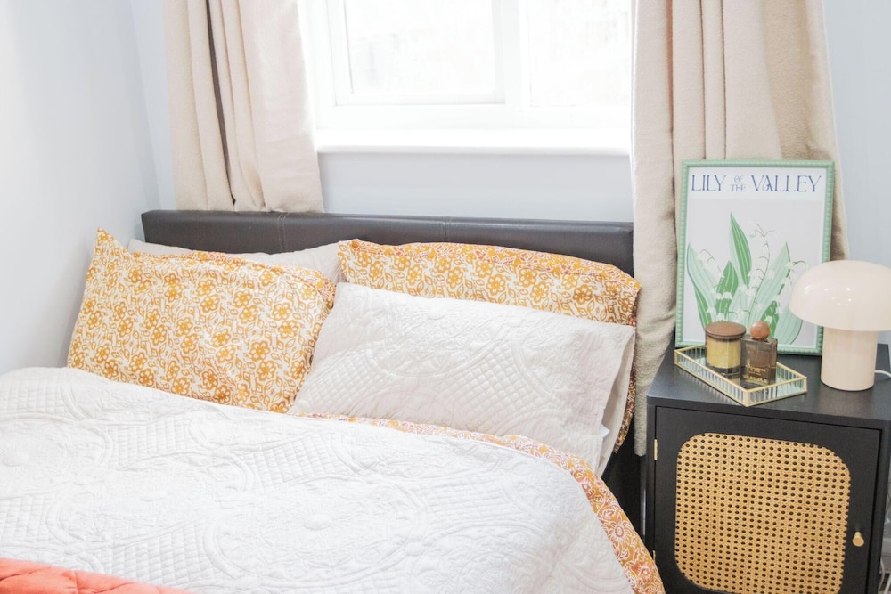 Sienna Haven 2 Bed 1 Bath and Park