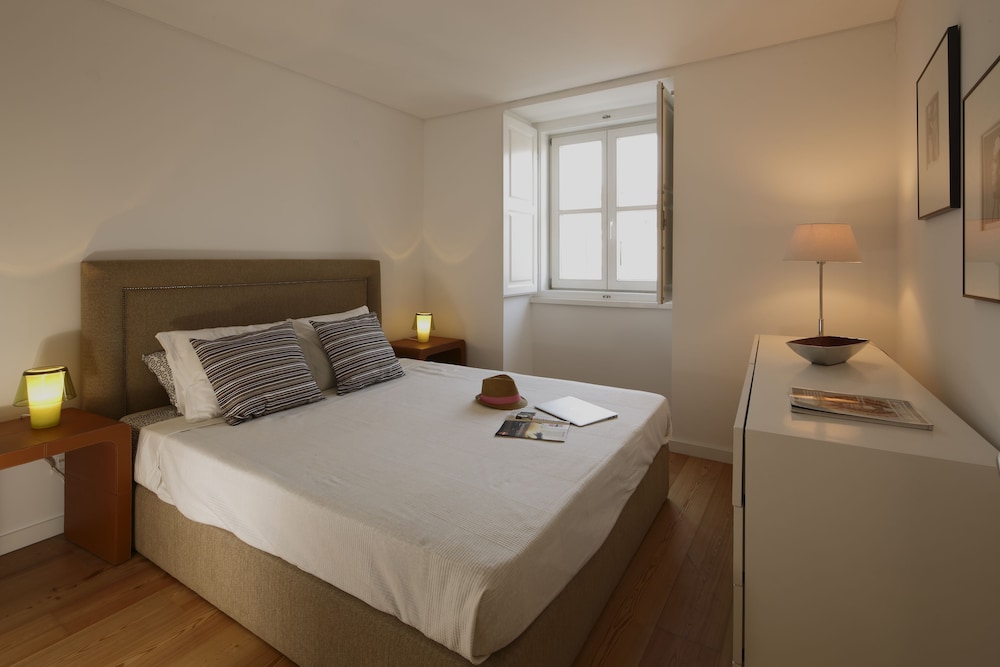 Bairro Alto Apartments by linc