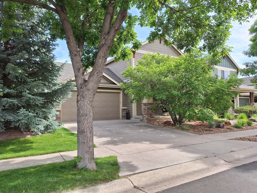 Rigden Retreat Garage, Dog Friendly, Near Trails