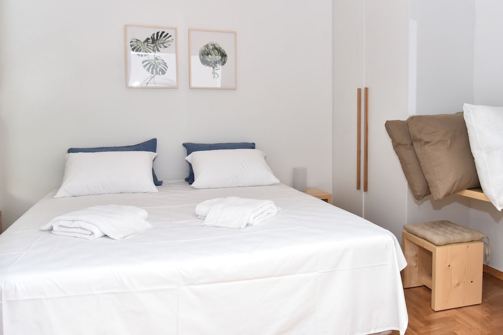 Modern  Apartment at Exarchia 1 bed 2 pers
