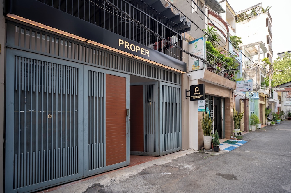 Proper Serviced Apartment Tao Đàn Park