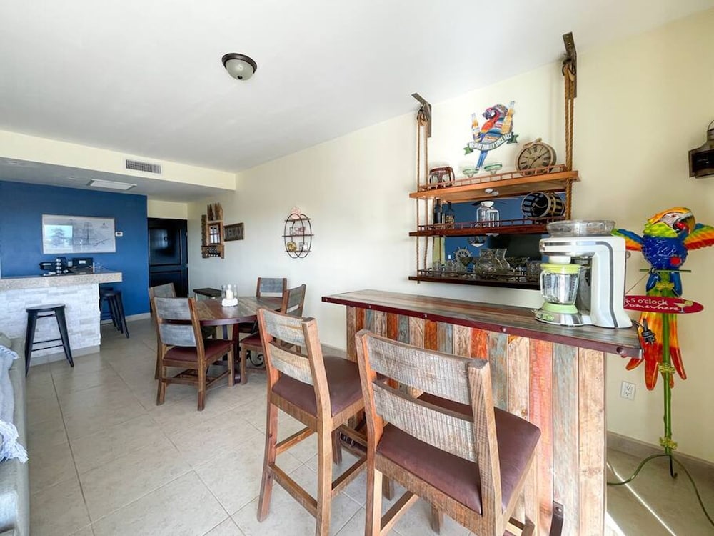 Glamorous Fully Equipped Condo With Amazing Sunset