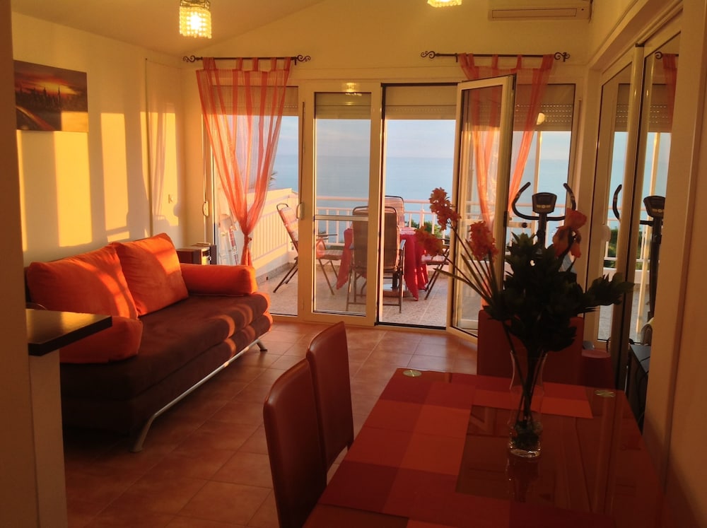 Sunset Residence