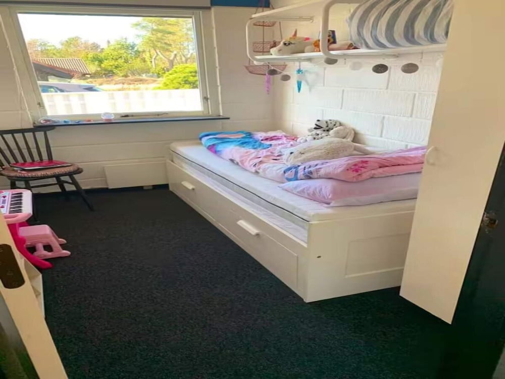 5 Star Holiday Home in Albaek