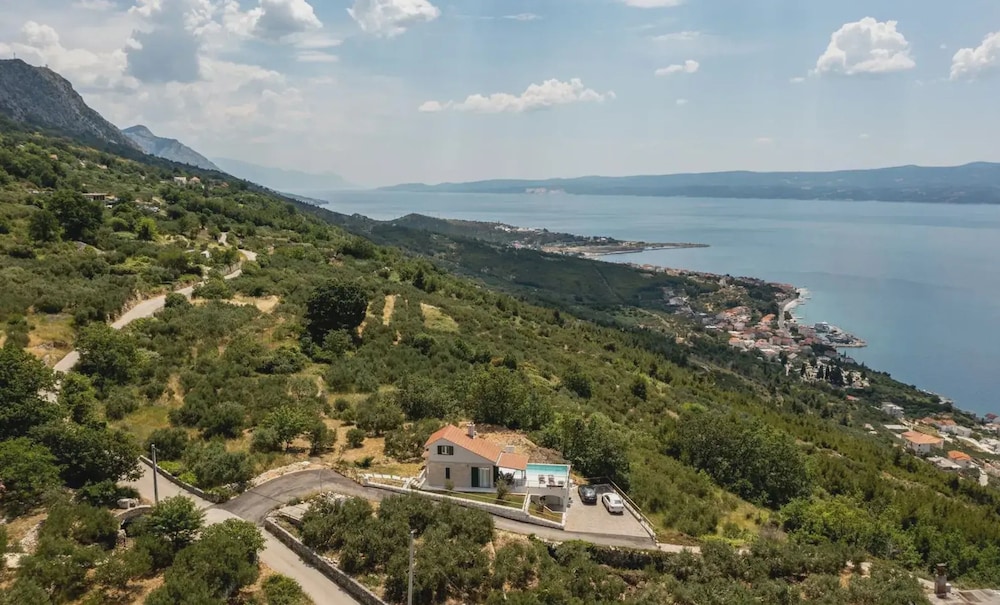 Villa Maslina Nearby Split - Crovillas