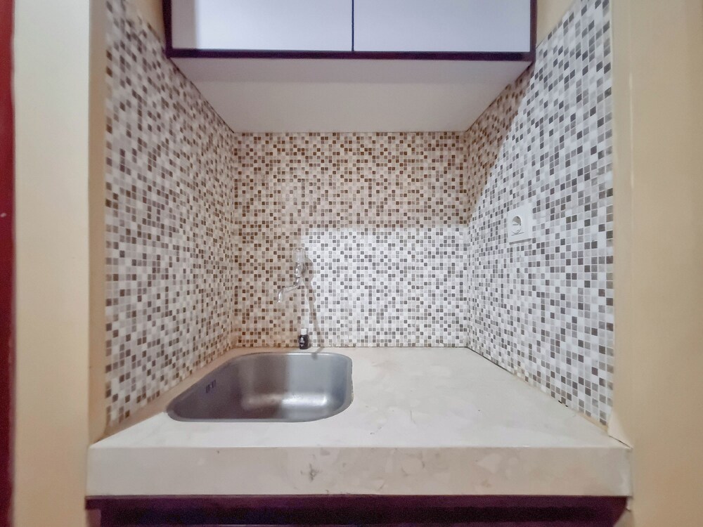 Relaxing And Stylish Studio At Mataram City Apartment