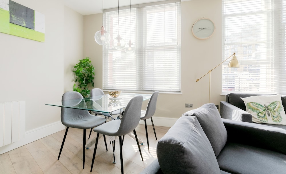 Superb Apartments opp Edgware Rd Station
