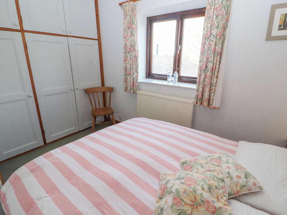 Barn Cottage view 4