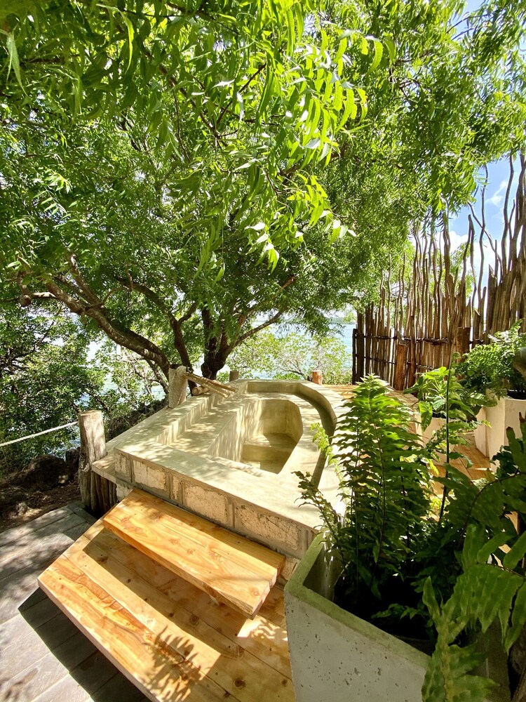 Rock and Sea Resort